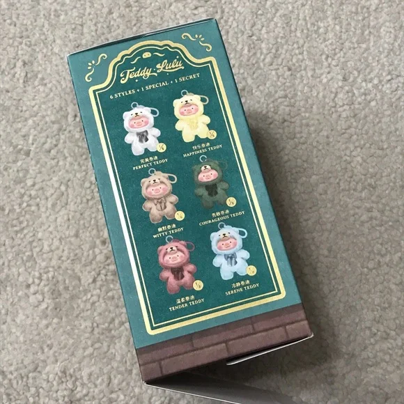 Lulu The Piggy Vintage Teddy Shop Vinyl Face Plush Pendant Blind Box Witty Teddy - Picture 15 of 16